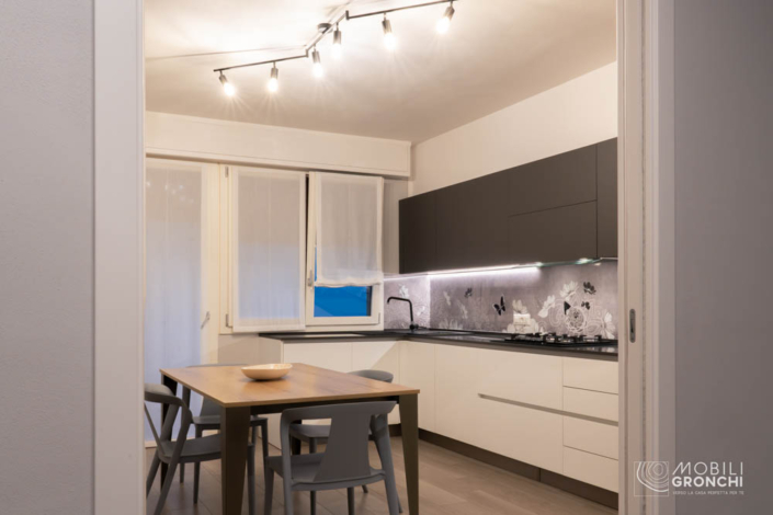 2025 – laura e gabriele – shooting con logo (13)